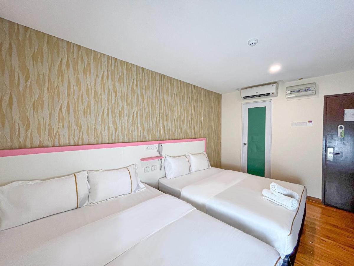 Mii Smile Hotel Penang George Town Esterno foto