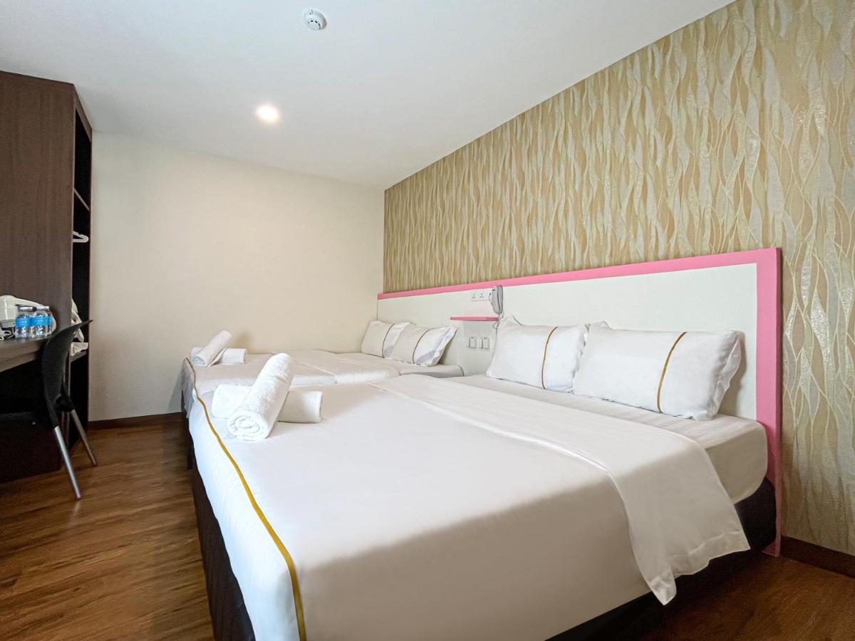 Mii Smile Hotel Penang George Town Esterno foto
